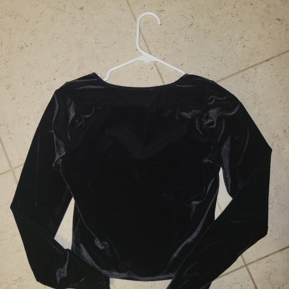 Holister black velvet top - Picture 3 of 3